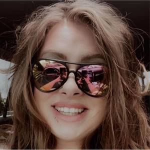 Meet your Posher, Ariana